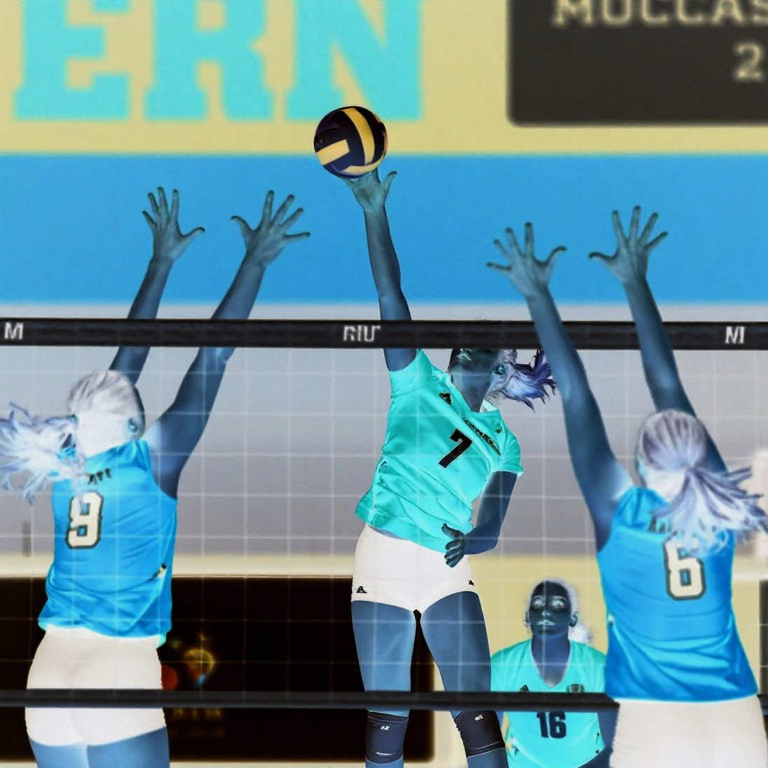 Top 16 đầu tiên của NCAA: Nebraska số một, nhưng Texas 9-6 mới là dòng đáng đọc
