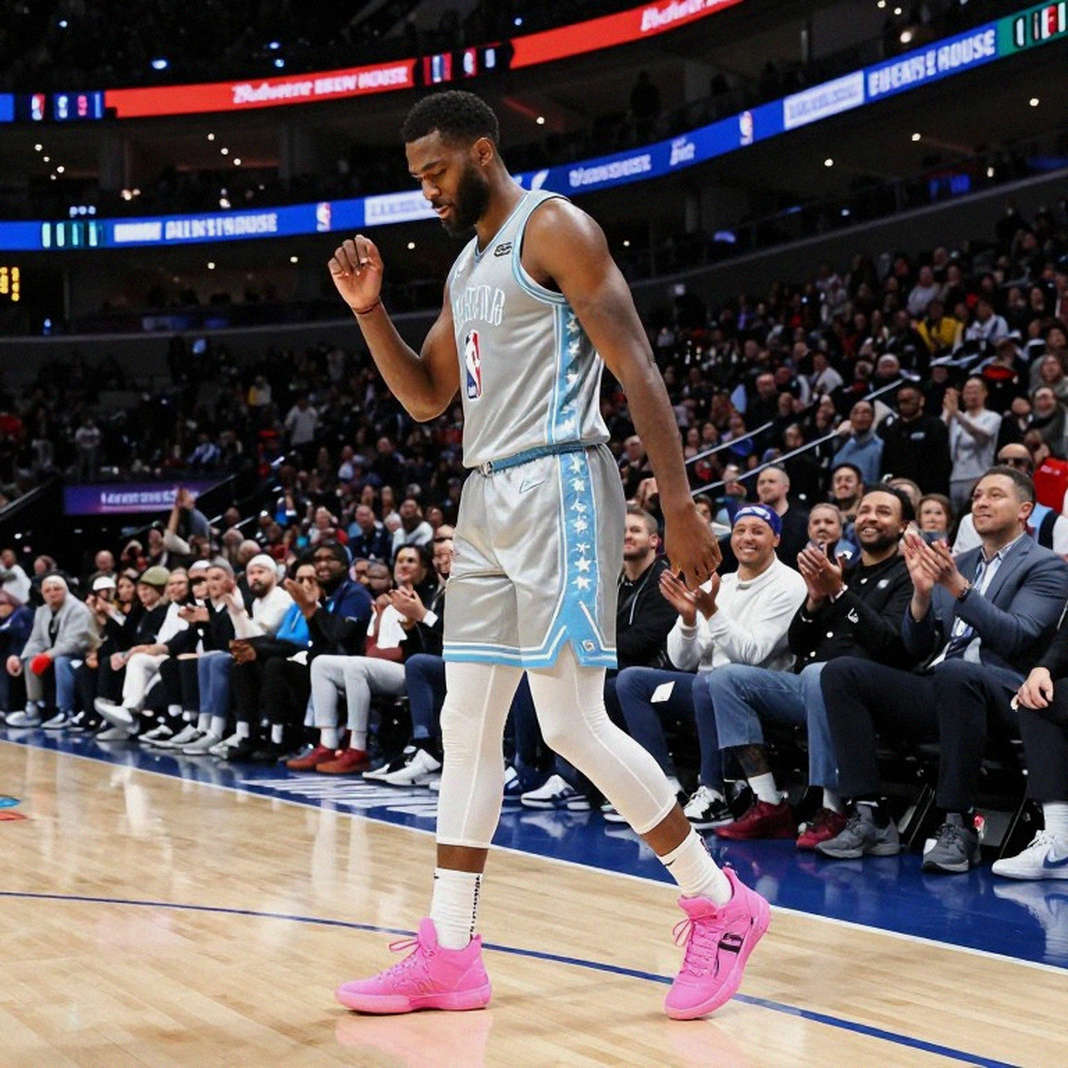 Chiếc apron thứ hai và ngày tàn của kỷ nguyên siêu đội NBA
