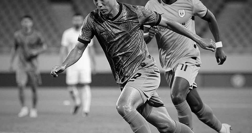 Sami Al-Jaber và lỗ hổng tiền đạo trung tâm của Saudi Arabia sau thắng lợi 1-0 trước Kuwait Sami Al-Jaber và lỗ hổng tiền đạo trung tâm của Saudi Arabia sau thắng lợi 1-0 trước Kuwait
