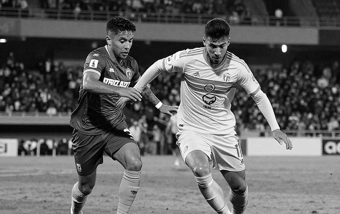 Cristiano Ronaldo và 30 phút khởi động không có đích đến: Vết nứt của một đội tuyển đang thắng