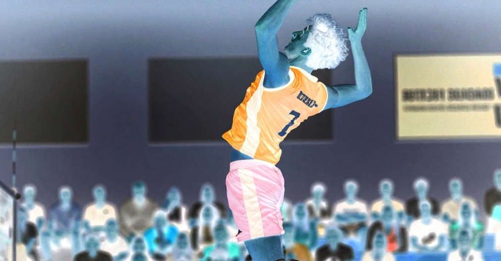 Cậu bé 13 tuổi Qatar gây sốc Asian Volleyball Championship với 12 điểm và 5 đòn chắn, đội bóng thua trận mở màn Cậu bé 13 tuổi Qatar gây sốc Asian Volleyball Championship với 12 điểm và 5 đòn chắn, đội bóng thua trận mở màn
