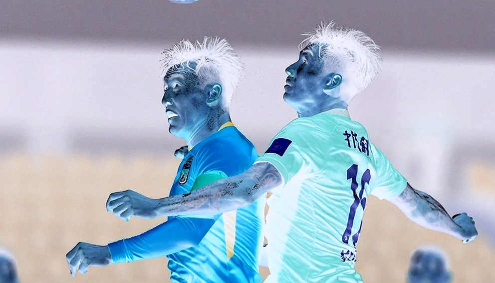 Tranh cãi VAR: Bàn thắng Hồng Lĩnh Hà Tĩnh bị hủy ở phút 36, lý do Daniel Floro da Silva cản Văn Hậu
