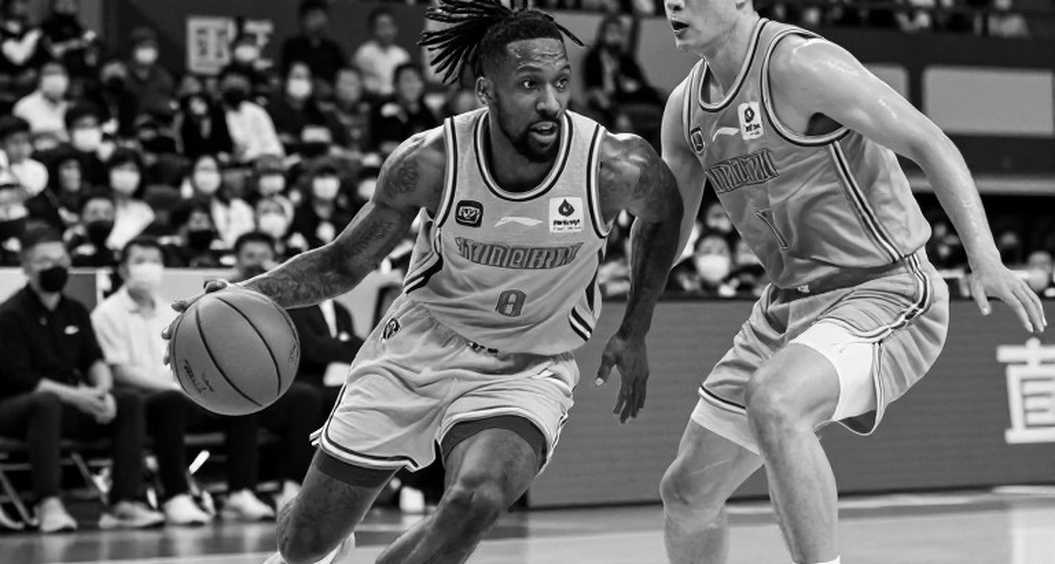 Wendell Moore ghi 27 điểm, Virtus Bologna lật ngược 19 điểm trước Olimpia Milano: đọc bảng điểm và đọc cả khoảng trống