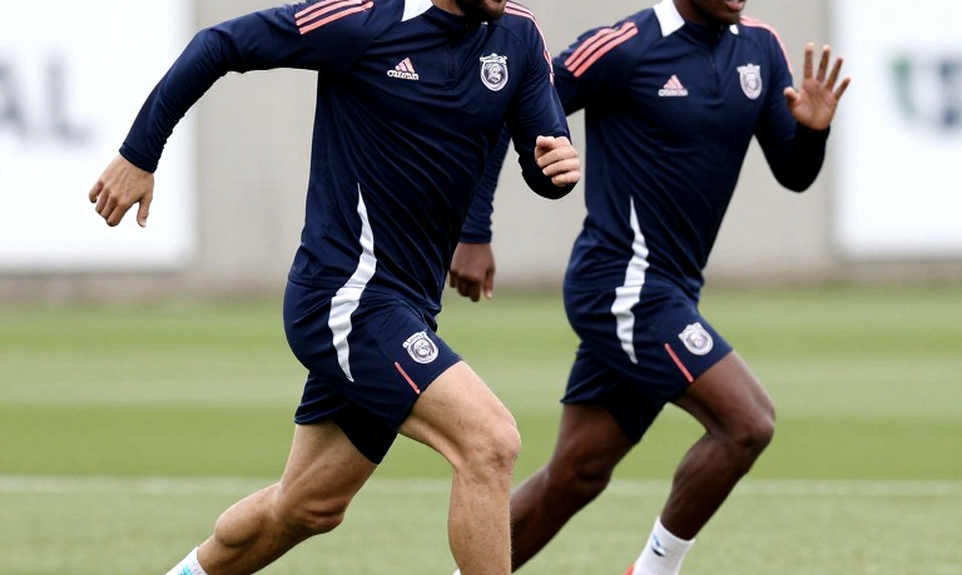 Harry Kane, tuổi 33 và giấc mơ NFL: Khi một tiền đạo Bayern đọc nhịp sự nghiệp bằng chân đá phạt Harry Kane, tuổi 33 và giấc mơ NFL: Khi một tiền đạo Bayern đọc nhịp sự nghiệp bằng chân đá phạt