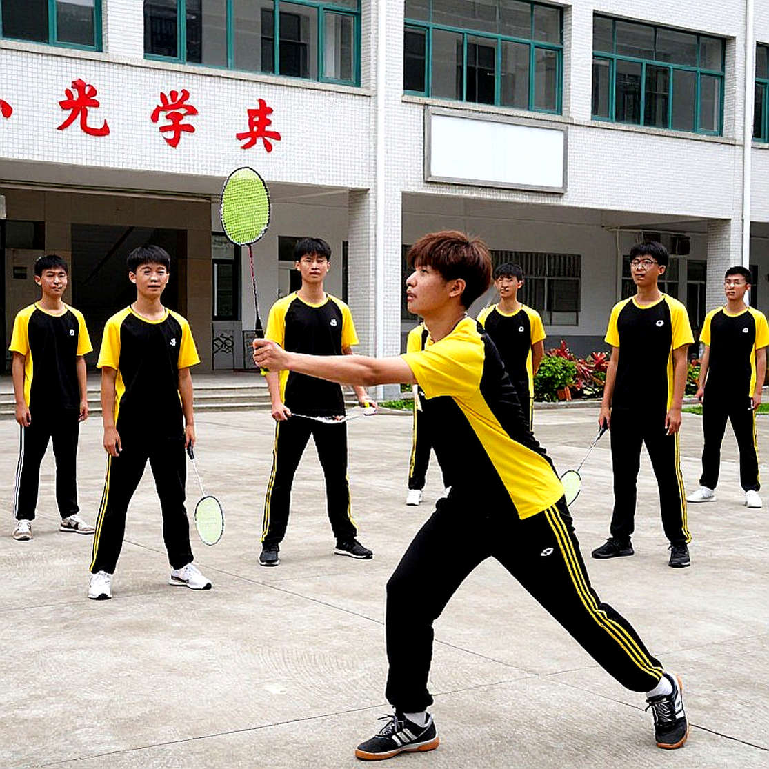 Alwi Farhan học từ Kento Momota trước Asian Games 2026: Buổi sparring ở Tokyo và ba khoảng trống dữ liệu